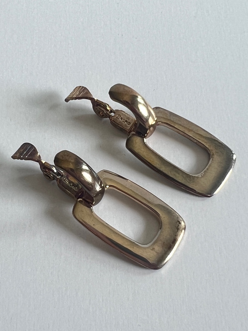 Signed MONET Vintage Gold-Tone Link Door Knocker Clip-On Earrings Original Card